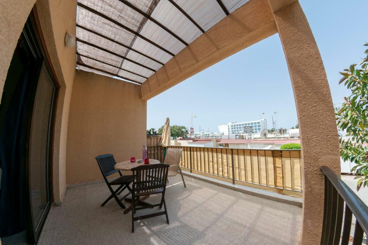 George Apartments Center アヤナパ エクステリア 写真
