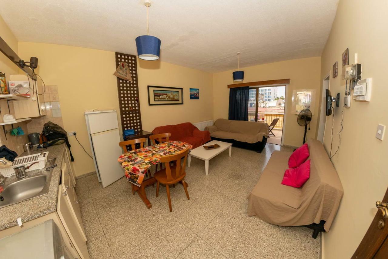 George Apartments Center アヤナパ エクステリア 写真